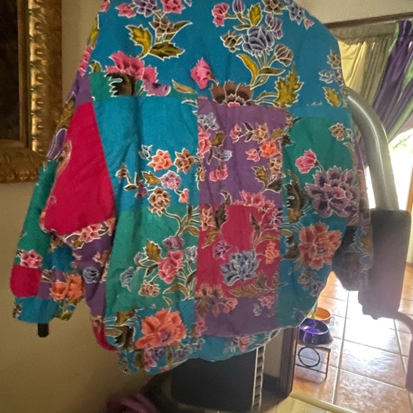 🌸💐Lovely- Pier 1 multiple colored jacket🧥 in size small. - Picture 2 of 4